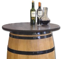 Tabla de madera como superficie para barriles de vino,...